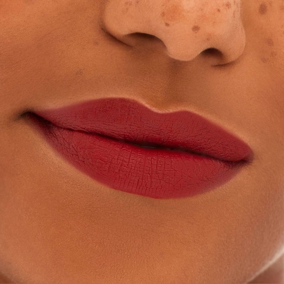 MAC Locked In 24 Hour Lipstick 99 Extra Chili